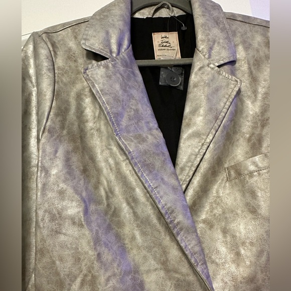 NWOT We The Free Vegan Leather Block Party Crop Metallic Blazer - Picture 4 of 6